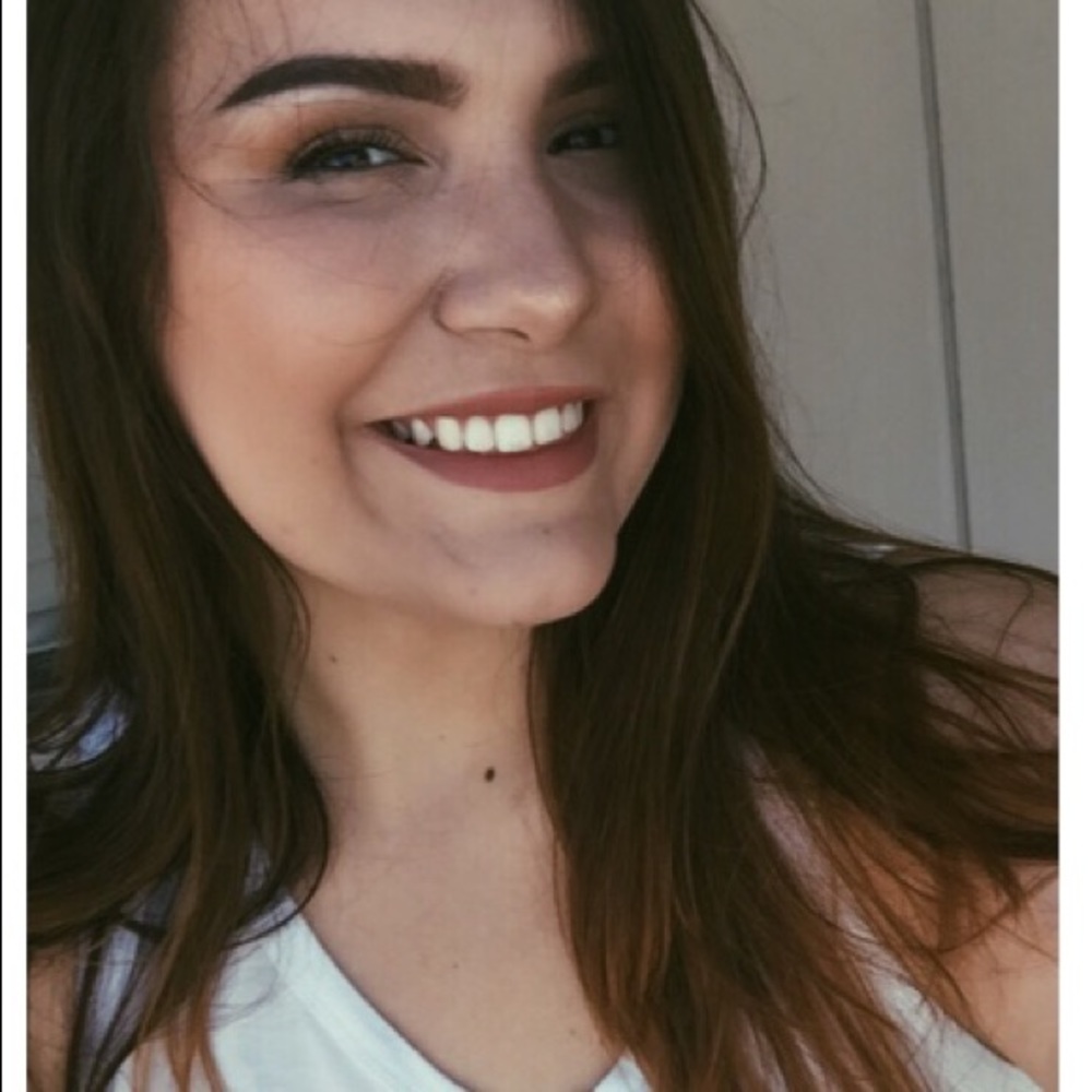 Meet your Posher, Julianna